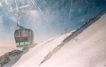 Op de berg Tochal ten noorden van Teheran bevinden zich 5 grote skigebieden