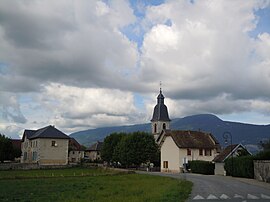 The church and town hall in Ayn