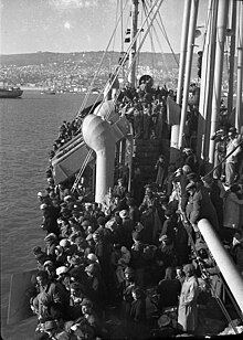 אחרוני העצורים במחנות יוצאים מהם, פברואר 1949. בנו רותנברג, אוסף מיתר, הספרייה הלאומית