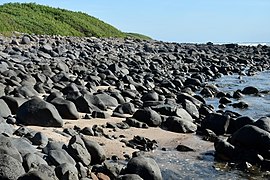 La plage de blocs basaltiques de Las Labradas.