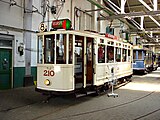 Delmez motorwagen RETM 210, in originele staat gerestaureerd, is tevens verkoopwagen in het Trammuseum Rotterdam.