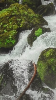 rushing waterfall live wallpaper