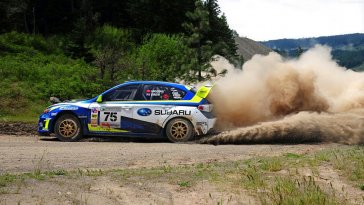 subaru in rally racing live wallpaper